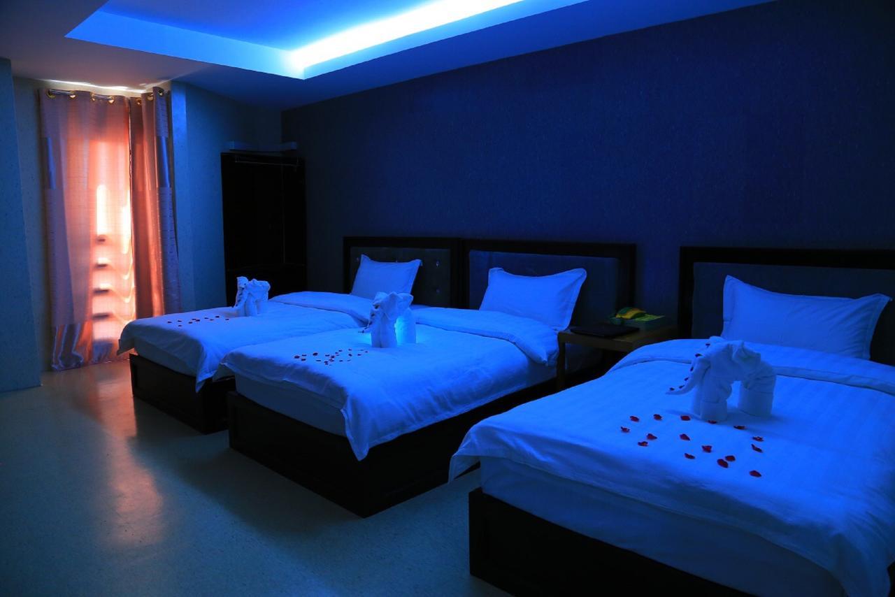 King & Queen Hotel Monywa Exteriör bild