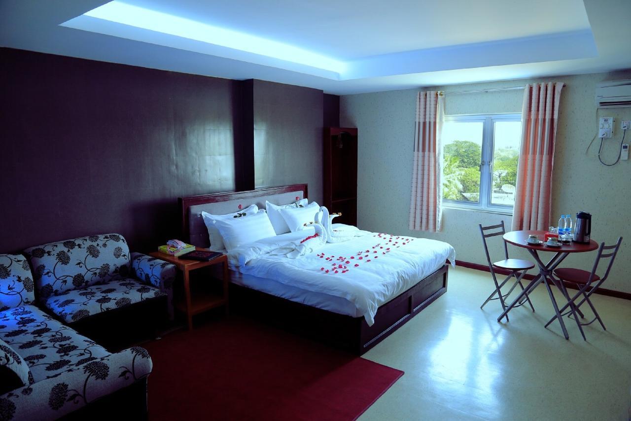 King & Queen Hotel Monywa Exteriör bild