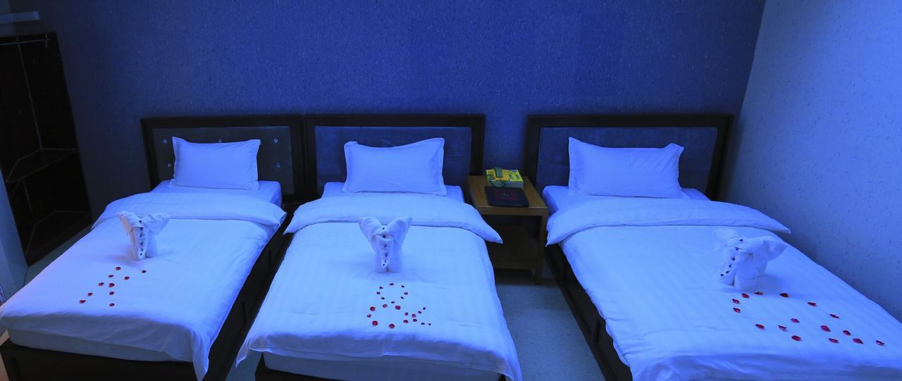King & Queen Hotel Monywa Exteriör bild